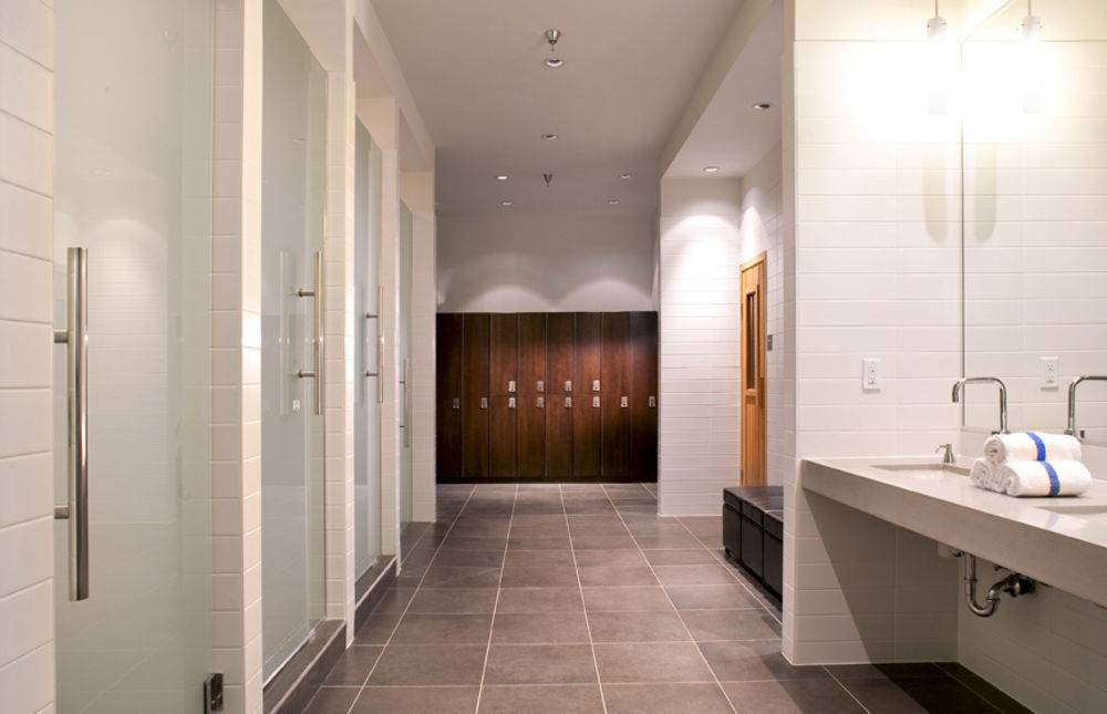 Level Vancouver Yaletown - Seymour Exterior foto Locker room at the University of Michigan