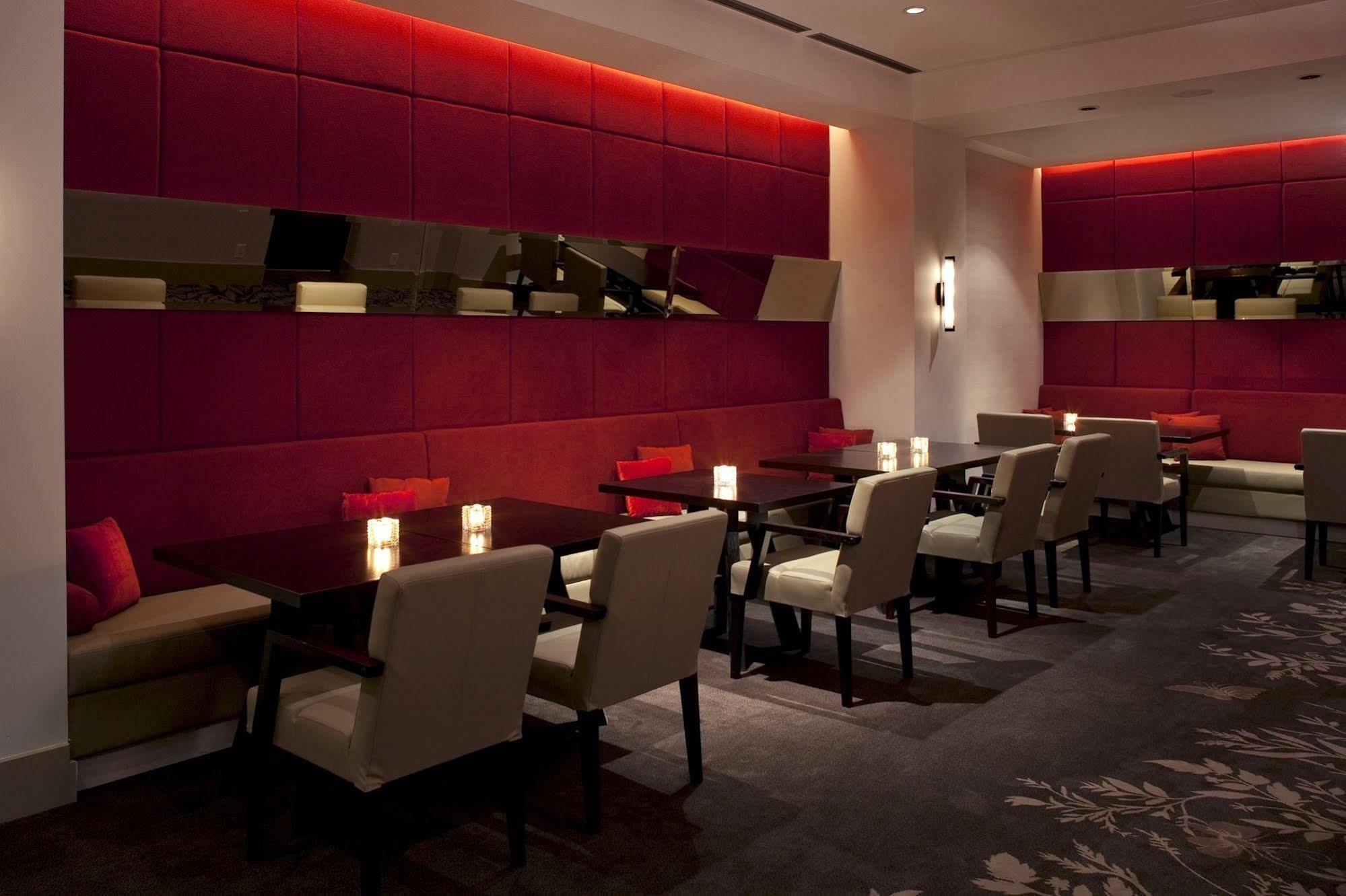 Level Vancouver Yaletown - Seymour Exterior foto The interior of the restaurant